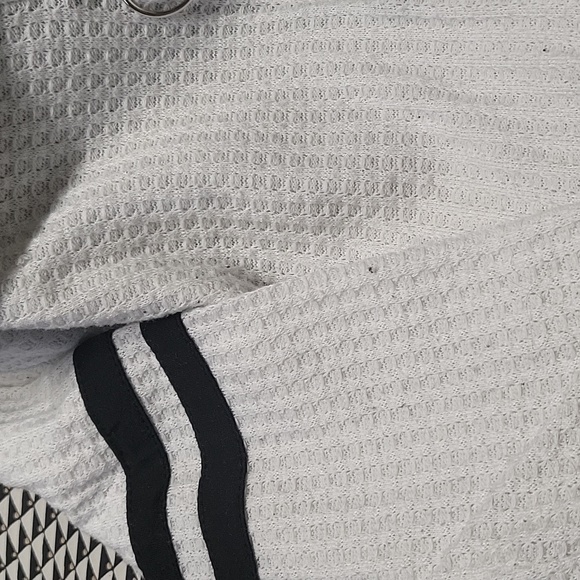 ***5/$20***Long sleeve shirt by temu - Picture 3 of 4